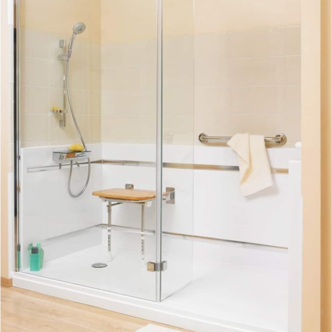 neovivo-amenagement-douche-personne-mobilite-reduite-PMR-03
